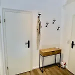 Nessmersiel, Renovierte Erdgeschosswohnung Mit Garten, In Deichnähe, Wallbox, Neßmersiel