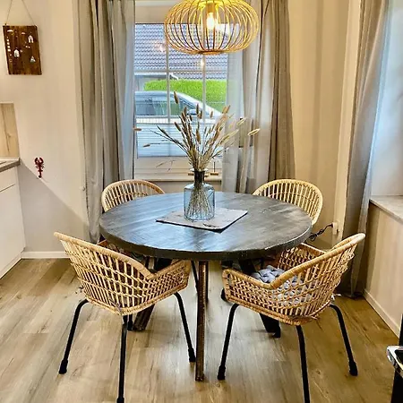 Nessmersiel, Renovierte Erdgeschosswohnung Mit Garten, In Deichnaehe, Wallbox, * Neßmersiel