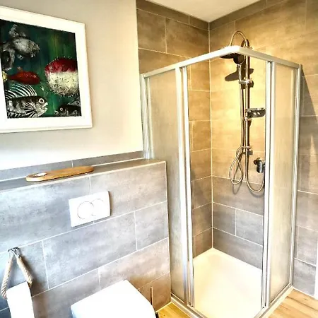 Apartmán Nessmersiel, Renovierte Erdgeschosswohnung Mit Garten, In Deichnaehe, Wallbox,