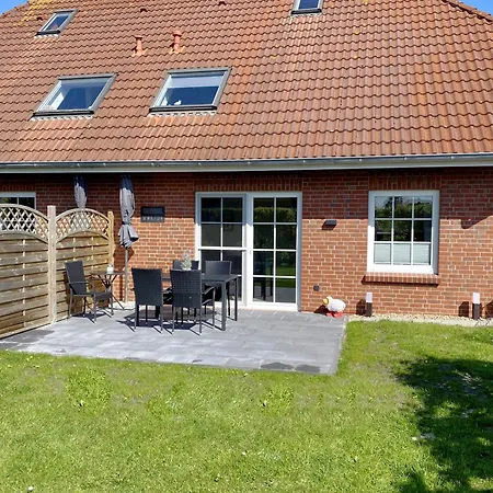 Nessmersiel, Renovierte Erdgeschosswohnung Mit Garten In Deichnaehe, Wallbox, Bettwaesche Inklusive * Neßmersiel