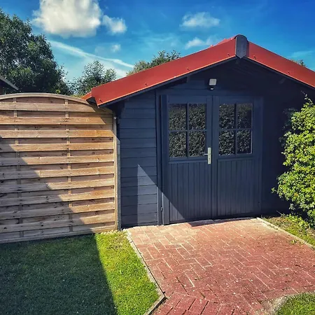 Nessmersiel, Renovierte Erdgeschosswohnung Mit Garten, In Deichnaehe, Wallbox, Lejlighed Neßmersiel