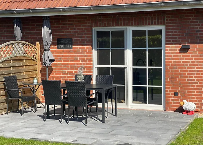 Nessmersiel, Renovierte Erdgeschosswohnung Mit Garten, In Deichnaehe, Wallbox, Lejlighed